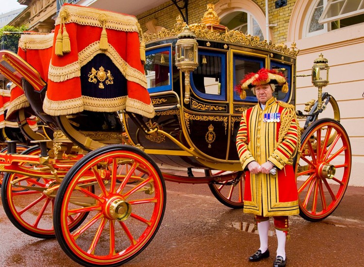 Buckingham palace Horse ride2